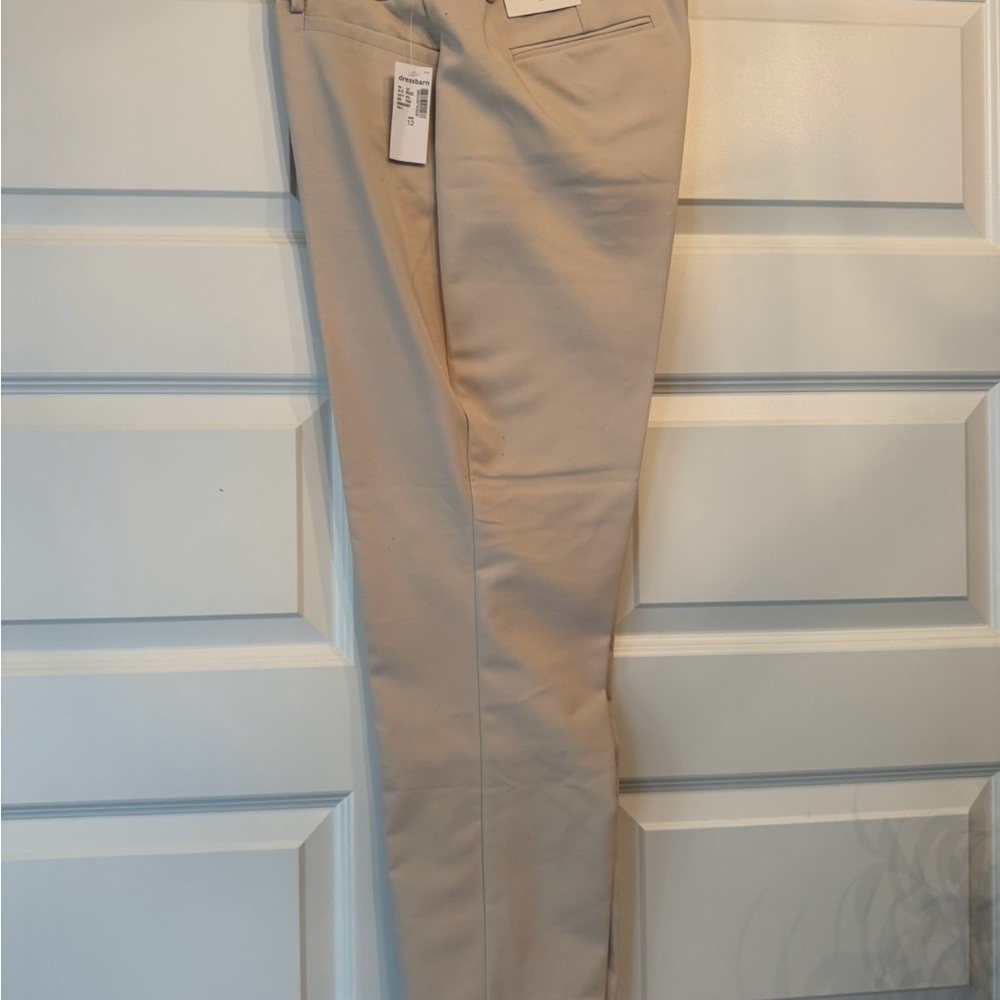 NWT ROZ & ALI SIGNATURE FIT ANKLE WRINKLE RESISTANT KHAKI PANTS